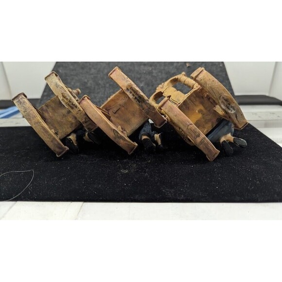 Victoria Collection 2003 Joanna & John Figurines 5 Total in Set 2 x 8" + 3 x 5" - Picture 14 of 14